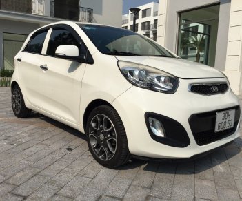 Kia Picanto 2014 - Xe màu trắng, dòng xe nhỏ gọn dễ di chuyển