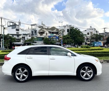 Toyota Venza 2010 - Nhập Mỹ, hai cầu hàng full đồ chơi, hai ghế điện cửa sổ trời paranoma nút dề cốp điện