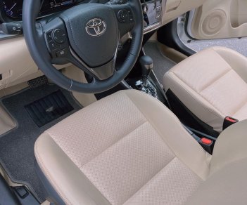 Toyota Yaris 2020 - Bán xe form mới, xe nhập khẩu đi 12.560 km còn mới