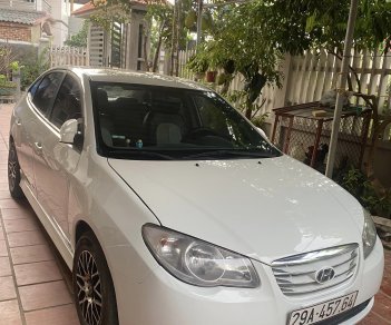 Hyundai Elantra 2011 - Xe màu trắng