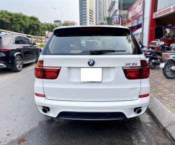 BMW X5 2011 - Cần bán xe màu trắng nội thất kem