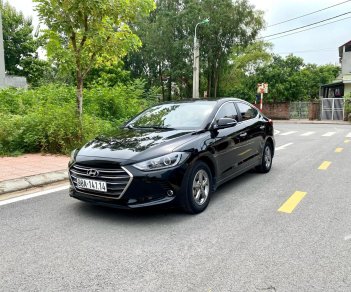 Hyundai Elantra 2017 - Xe màu đen