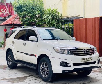 Toyota Fortuner 2015 - Cần bán lại xe màu trắng