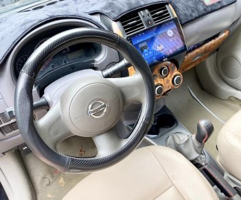 Nissan Sunny 2015 - Xe màu đen, giá chỉ 200 triệu