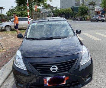 Nissan Sunny 2015 - Xe màu đen, giá chỉ 200 triệu