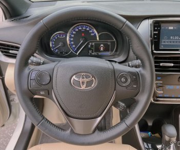 Toyota Yaris 2020 - Bán xe form mới, xe nhập khẩu đi 12.560 km còn mới