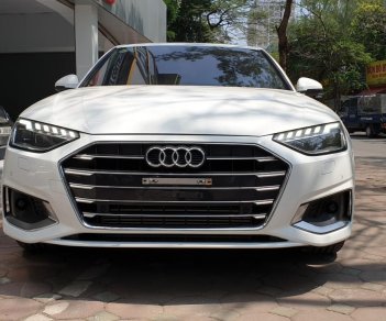 Audi A4 2019 - Xe màu trắng, nhập khẩu nguyên chiếc