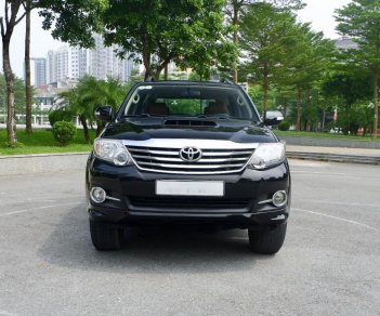 Toyota Fortuner 2016 - Màu đen, giá 698tr