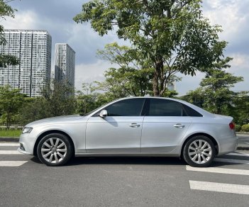 Audi A4 2011 - Màu bạc, nhập khẩu nguyên chiếc