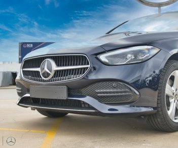 Mercedes-Benz 2022 - Tặng bộ phụ kiện Mercedes cao cấp