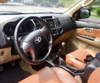 Toyota Fortuner 2016 - Màu đen, giá 698tr