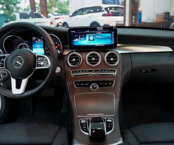 Mercedes-Benz 2021 - Tặng gói phủ ceramic + Iphone 14 Promax tùy màu tùy phiên bản