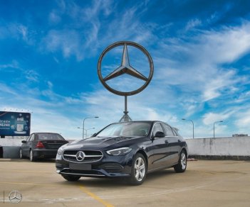 Mercedes-Benz 2022 - Tặng bộ phụ kiện Mercedes cao cấp