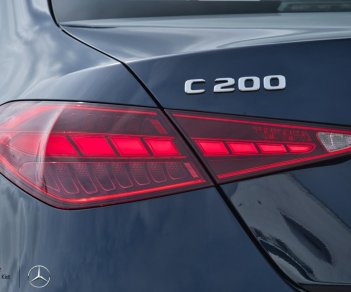 Mercedes-Benz 2022 - Tặng bộ phụ kiện Mercedes cao cấp