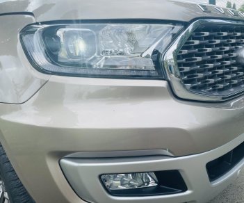 Ford Everest 2020 - Màu ghi vàng, nhập khẩu, giá rẻ nhất thị trường