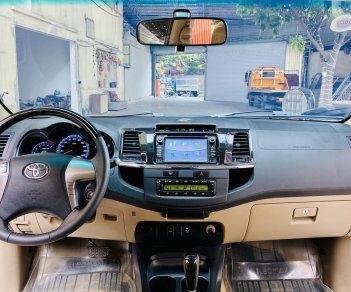 Toyota Fortuner 2015 - Cần bán lại xe màu trắng