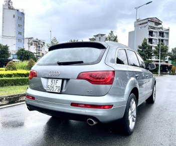 Audi Q7 2008 - Máy 3.6 nhập Đức, màu xám xanh đẹp loại Slier full, xe vào rất nhiều đồ chơi trùm mền ít đi