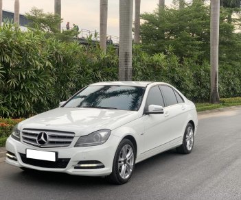 Mercedes-Benz C class AT 2011 - Cần bán Mercedes C200 2011, số tự động, Full option