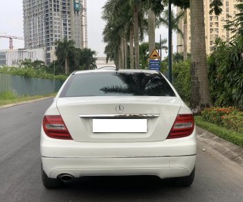 Mercedes-Benz C class AT 2011 - Cần bán Mercedes C200 2011, số tự động, Full option