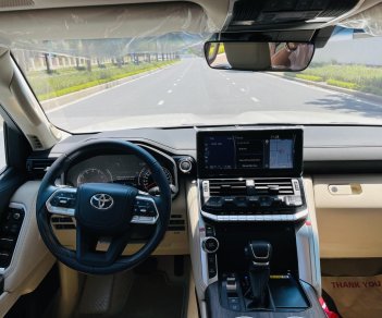 Toyota Land Cruiser 2022 - Xe có sẵn, giao ngay toàn quốc, liên hệ để có giá tốt