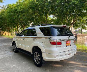 Toyota Fortuner 2011 - Máy xăng tự động 2 cầu bản thể thao, biển Thái Bình