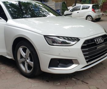 Audi A4 2021 - Xe màu trắng