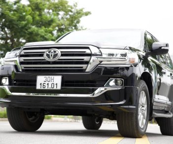 Toyota Land Cruiser 2016 - Xe màu đen, nhập khẩu