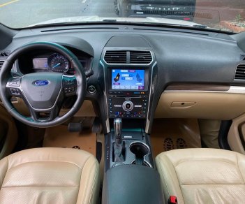 Ford Explorer 2016 - Xe màu trắng, xe nhập