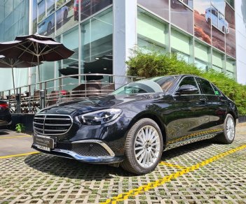 Mercedes-Benz 2022 - Odo 900 km, đen nội thất nâu, siêu lướt chính hãng