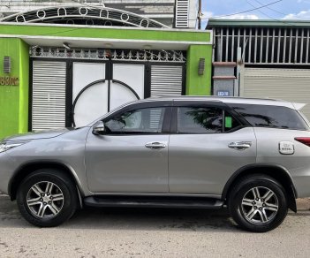 Toyota Fortuner 2017 - Màu bạc số sàn, giá chỉ 850 triệu