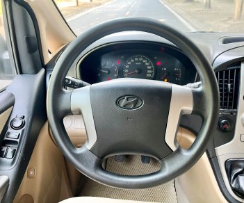 Hyundai Grand Starex 2015 - 2.5 MT máy dầu Diesel 9 chỗ