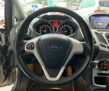 Ford Fiesta 2013 - 4 vỏ còn theo xe
