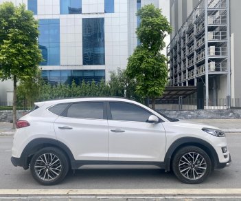 Hyundai Tucson 2020 - Màu trắng, biển Hà Nội