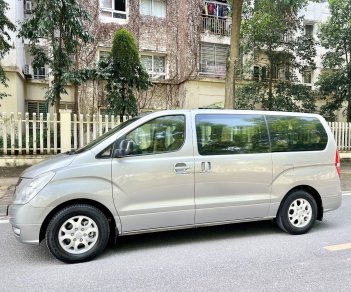 Hyundai Grand Starex 2015 - 2.5 MT máy dầu Diesel 9 chỗ