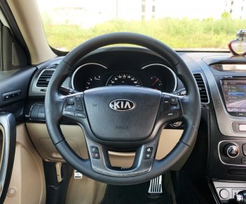 Kia Sorento 2016 - Màu trắng, giá 735tr