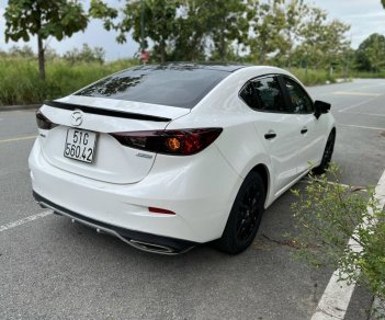 Mazda 3 2019 - Màu trắng, giá chỉ 570 triệu