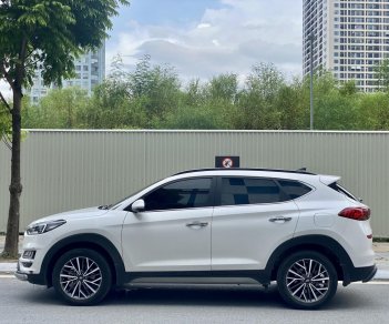 Hyundai Tucson 2020 - Màu trắng, biển Hà Nội