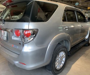 Toyota Fortuner 2012 - Màu bạc