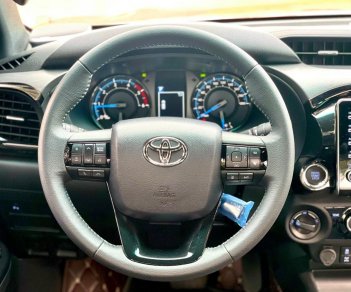 Toyota Hilux 2011 - 1 chủ đi từ đầu, giá tốt, liên hệ