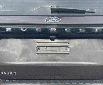 Ford Everest 2022 - Sẵn màu nâu, giao tháng 10, giá siêu tốt, full gói PK, liên hệ đặt sớm giữ xe - Ưu tiên trả thẳng