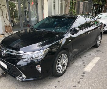 Toyota Camry 2017 - Cần bán xe gia đình