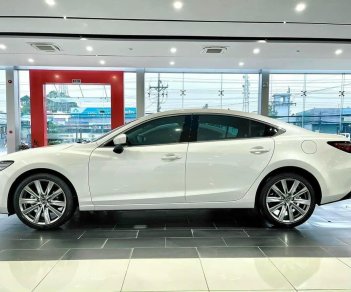 Mazda 6 2022 - Ưu đãi 70tr tiền mặt - Tặng thêm BHVC - Sẵn xe giao ngay