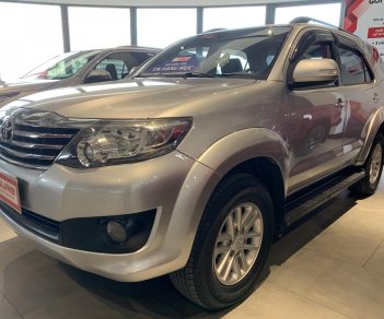 Toyota Fortuner 2012 - Màu bạc