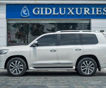 Toyota Land Cruiser 2016 - VXR nhập Trung Đông full đồ - Lên body 2020 giá tốt nhất thị trường