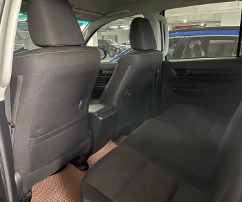 Toyota Hilux 2019 - Chính chủ giá tốt 635tr