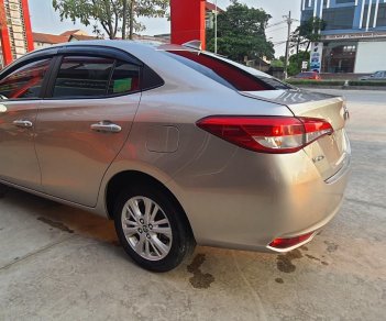 Toyota Vios 2020 - Số sàn, màu vàng cát siêu mới, lốp theo xe cả dàn