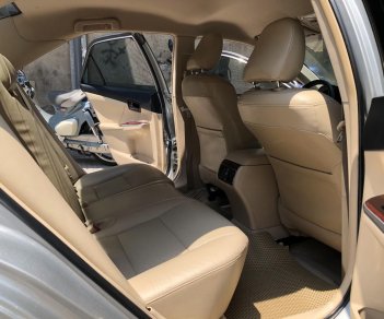 Toyota Camry 2014 - Màu bạc, nhập khẩu