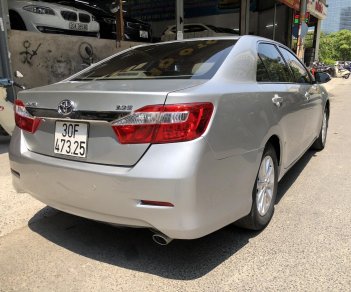 Toyota Camry 2014 - Màu bạc, nhập khẩu