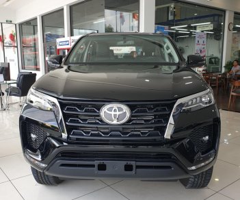 Toyota Fortuner 2022 - Bản nâng cấp, ưu đãi đặc biệt, trả góp 85% rẻ nhất Nam Định