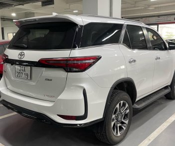 Toyota Fortuner 2022 - Xe chạy 4 nghìn km quá mới